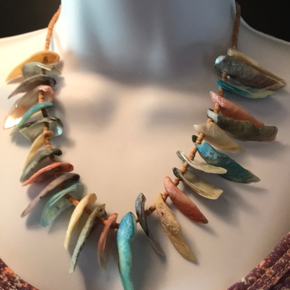VINTAGE 1970’s Seashell Necklace - Picture 1 of 3